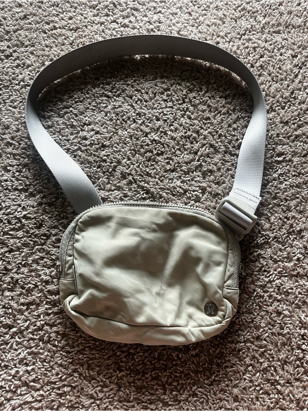 lululemon athletica Light Gray/Taupe Belt Bag
